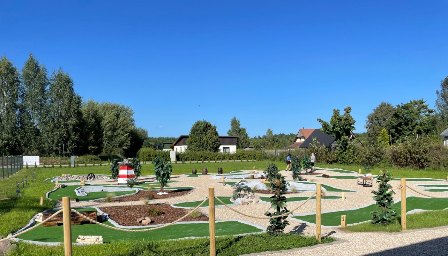 Āres minigolfa laukums