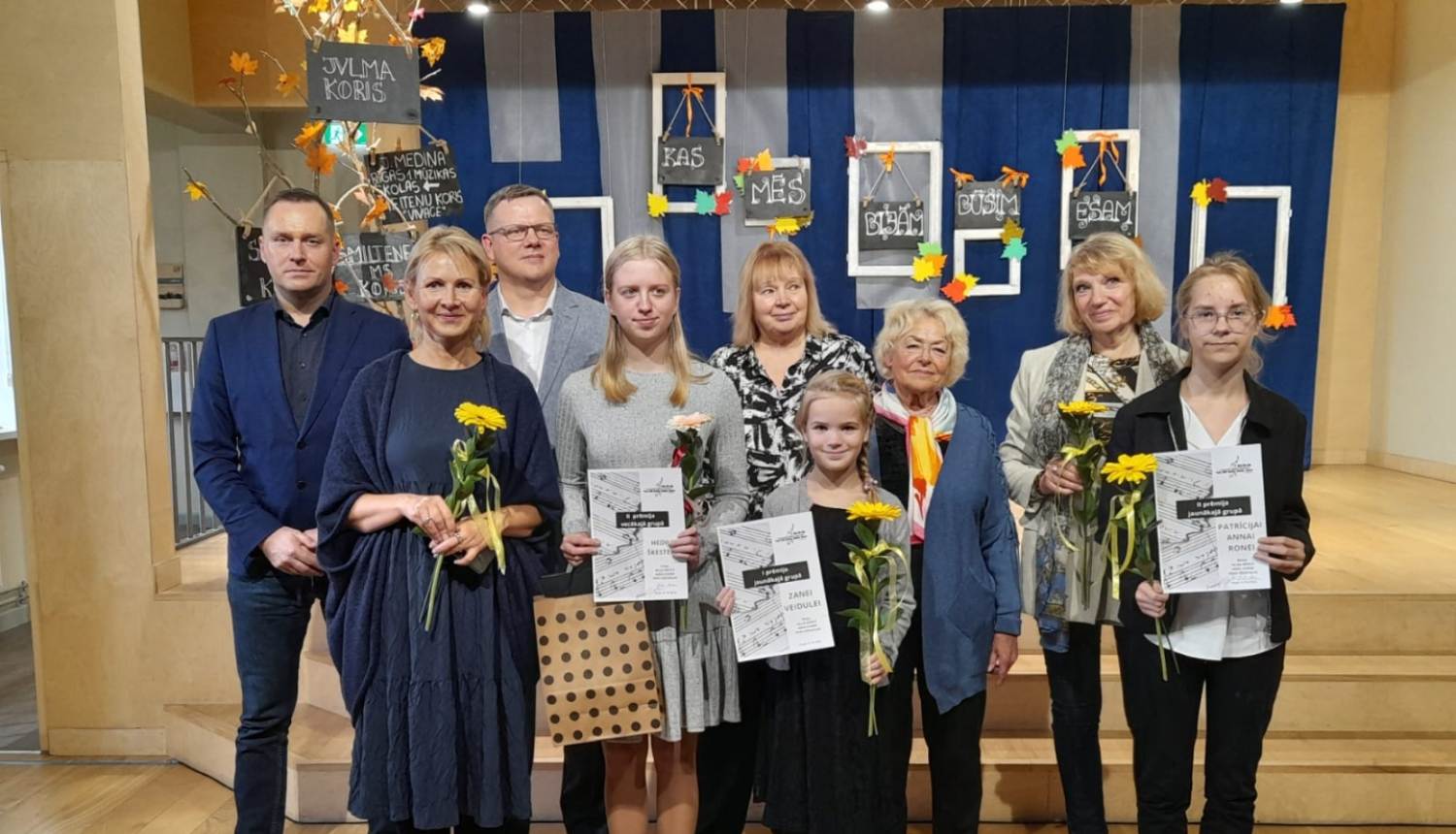 Madlienas mūzikas un mākslas skolas audzēkņi