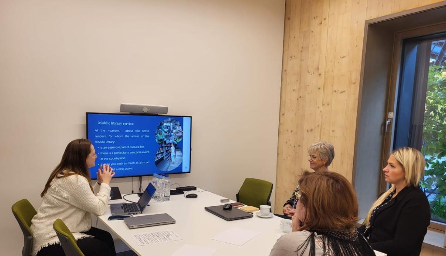 Ogres Centrālā bibliotēkas un Zviedrijas pārstāvju tikšanās 2023