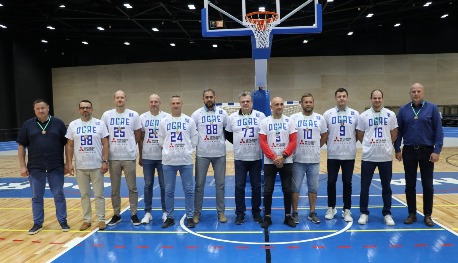 Komanda "Ogres milži" saņem bronzas medaļas