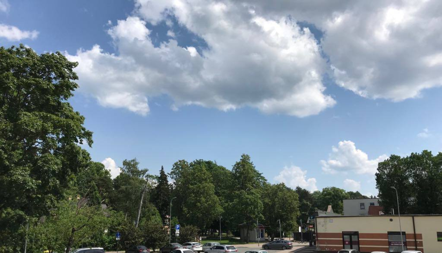 Slēgts stāvlaukumu pie ONKC