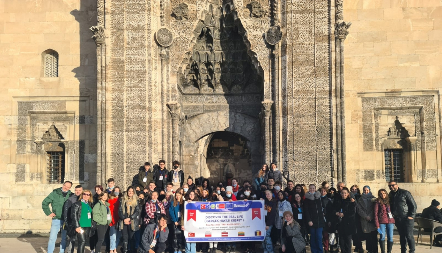 Projekta "Atklāj reālo dzīvi" dalībnieku kopbilde