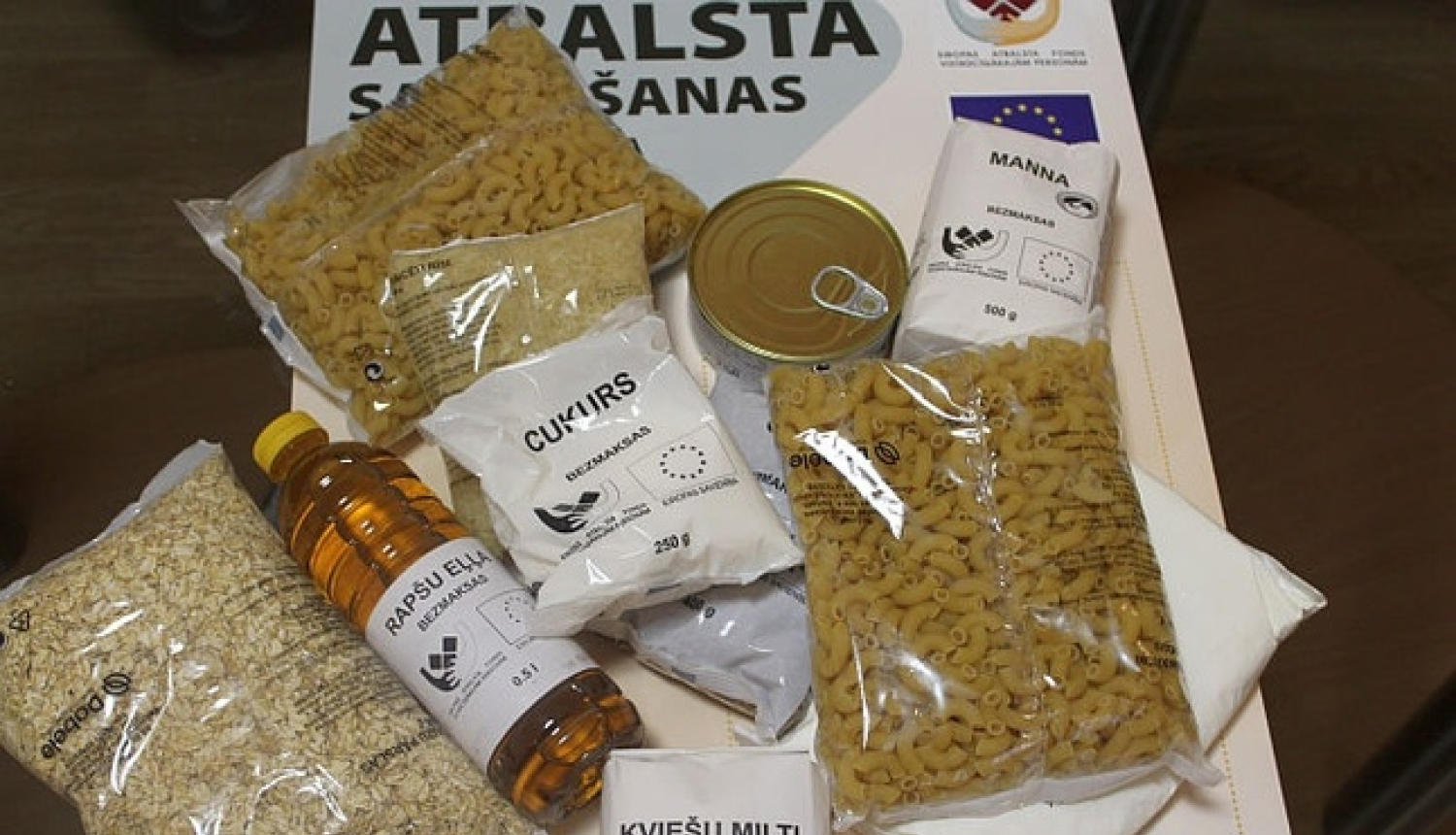 Pārtikas un higiēnas pakas nodrošina Latvijas Sarkanais krusts