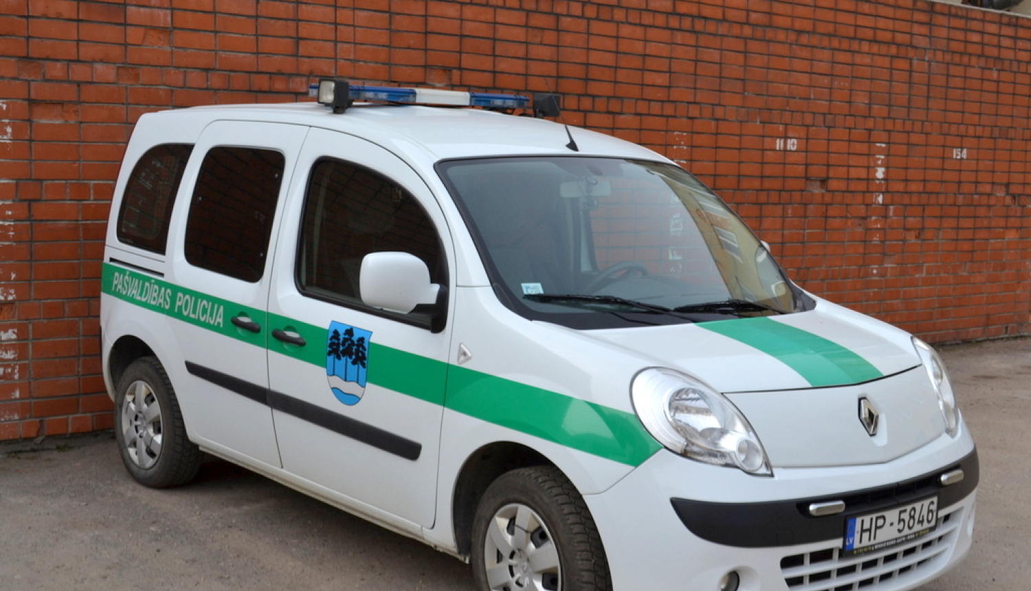 Tiks izvērtēts pašvaldības policijas vadības Covid-19 ierobežojošo pasākumu pārkāpums