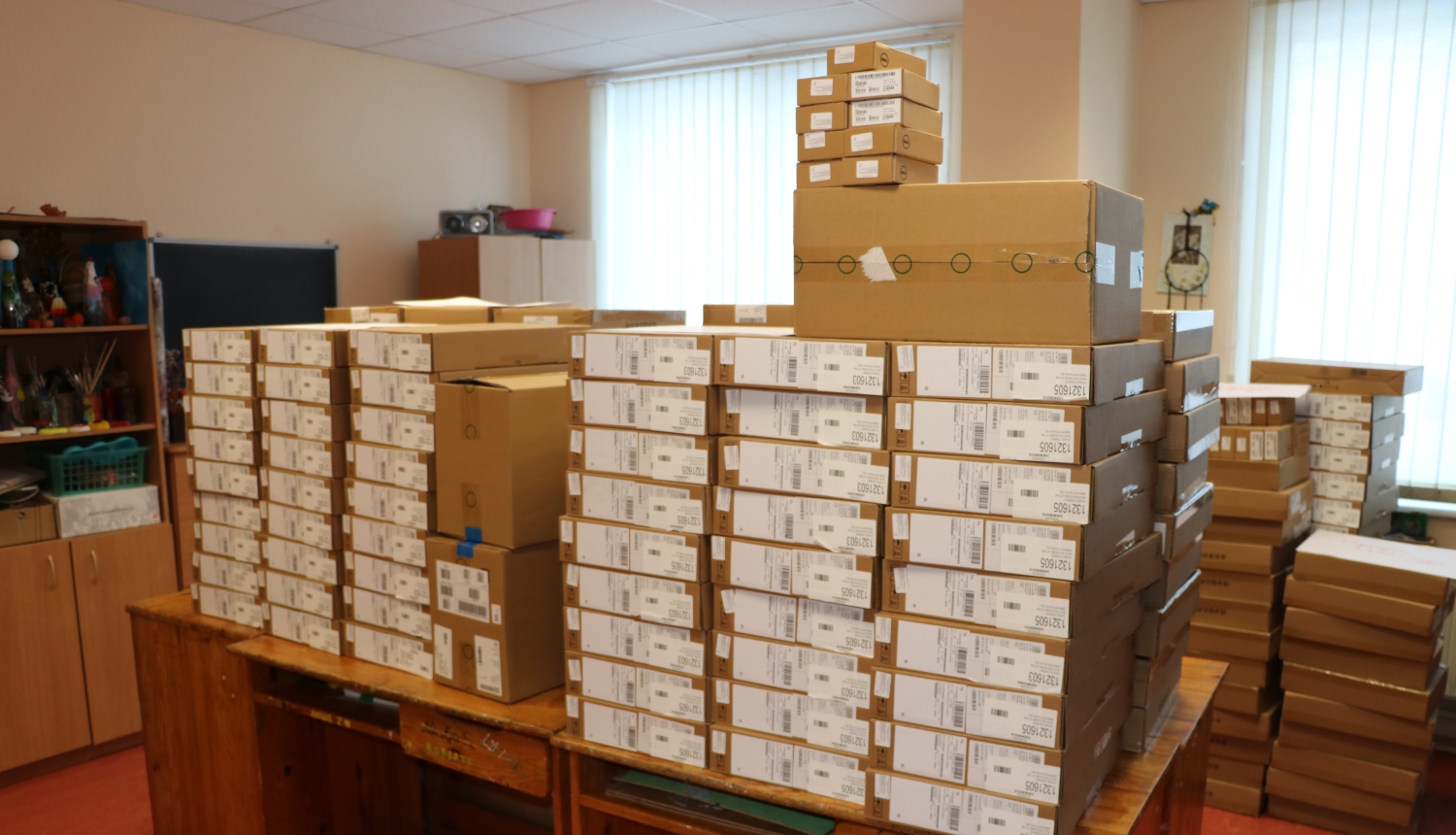 Ogres novada skolas saņēmušas pašvaldības iegādātos datorus