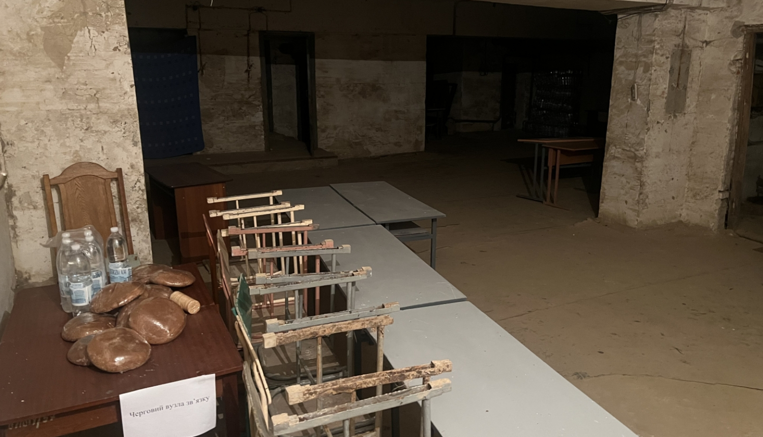 Pagrabs-patvertne, galds, krēsli