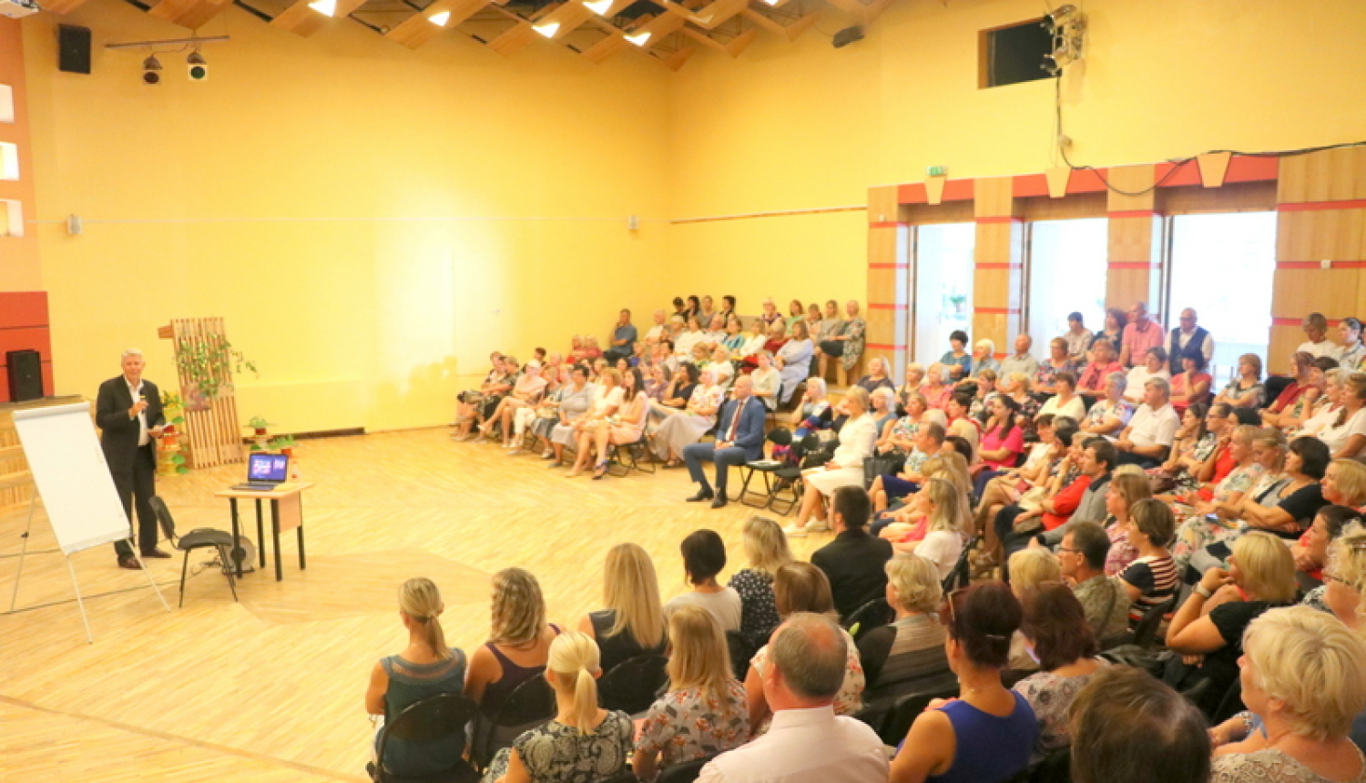 Pedagogi konferencē pilnveido profesionālo kvalifikāciju