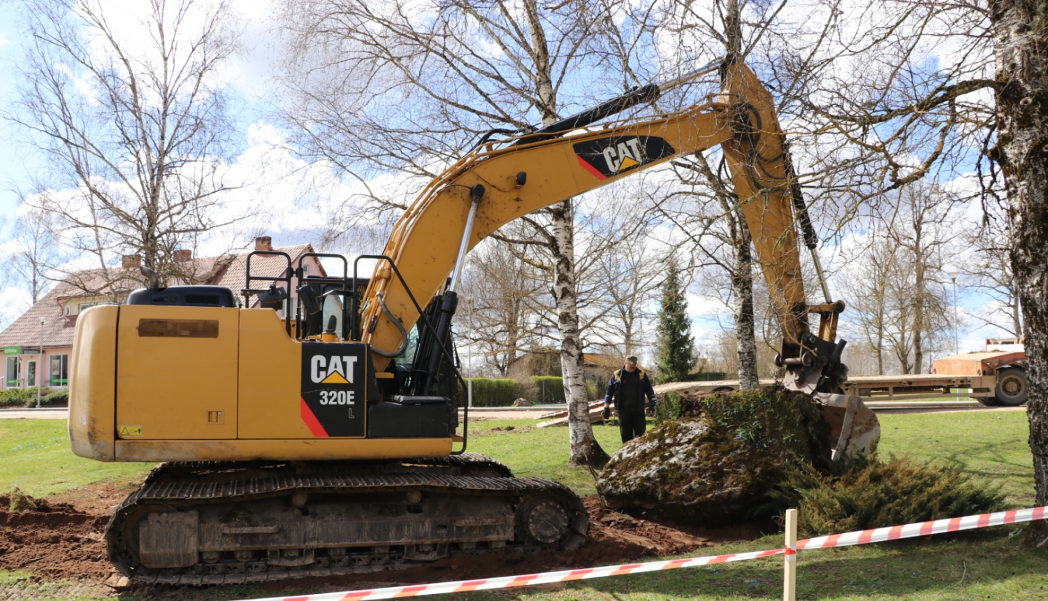 Pieminekļa demontāža 4