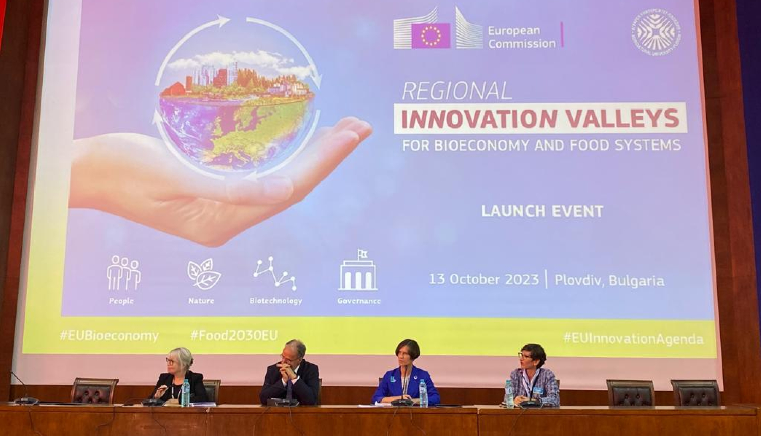 Paneļdiskusija, kurā piedalās jomas pārstāvji un eksperti