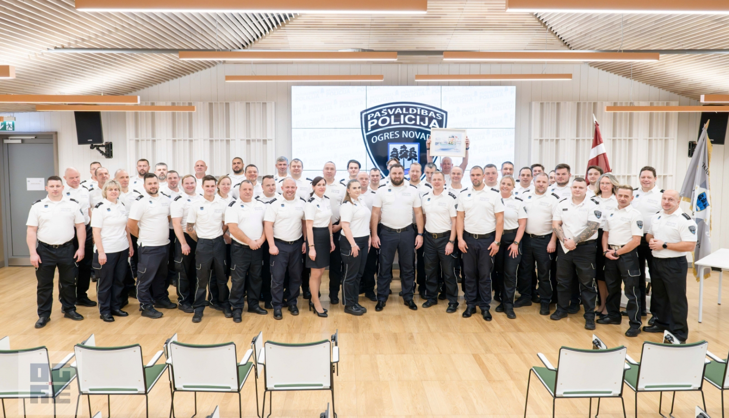 Ogres novada pašvaldības policijas kolektīvs Policijas darbinieku dienā 5. decembrī