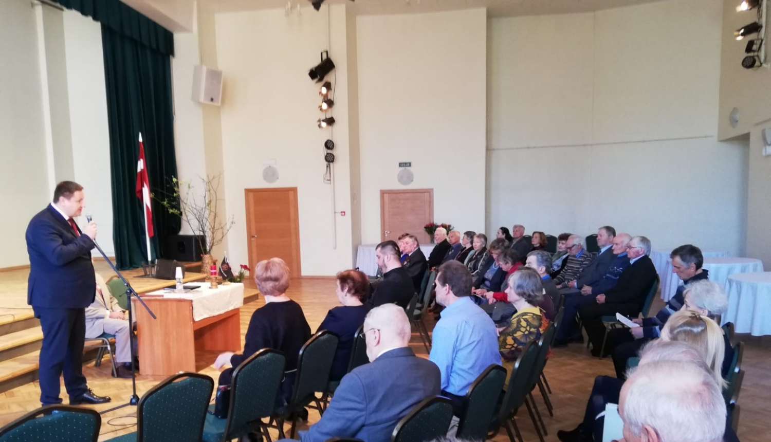 Politiski represēto konference