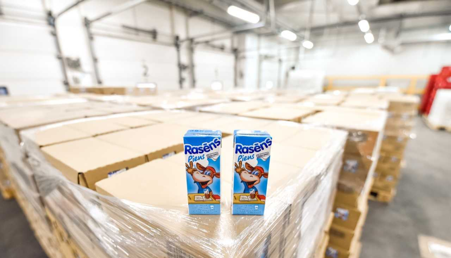 “Food Union” ziedo pienu bērniem no maznodrošinātām ģimenēm