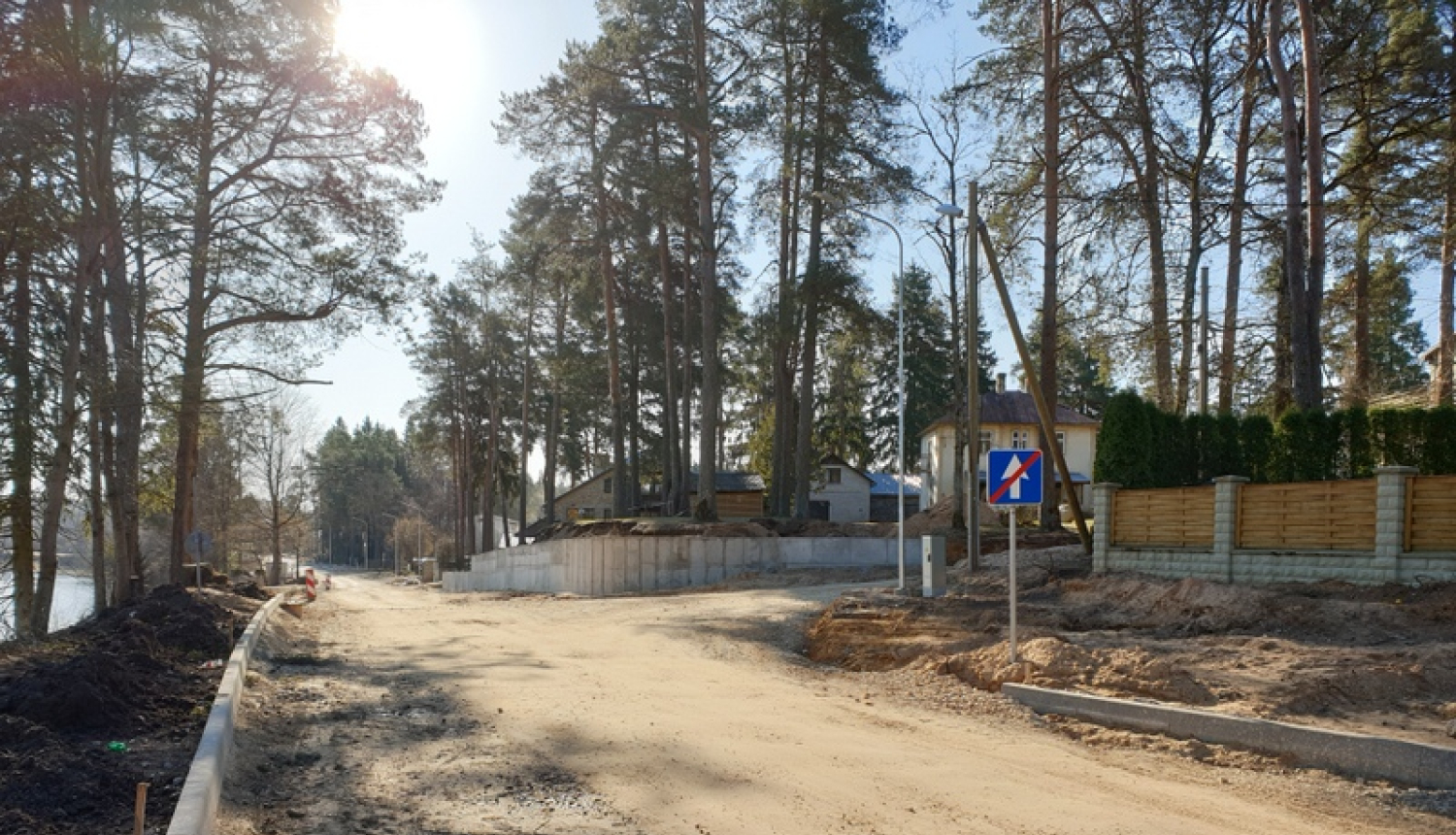 J.Čakstes prospektā tiks ieklāts šķembu segums