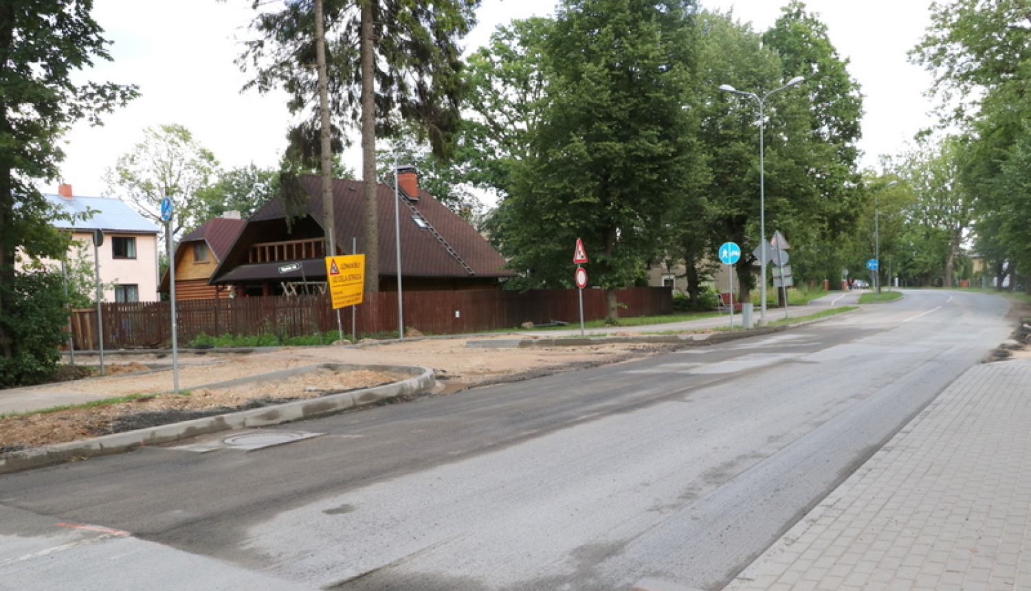 Rūpnieku ielā veikti asfalta seguma frēzēšanas darbi