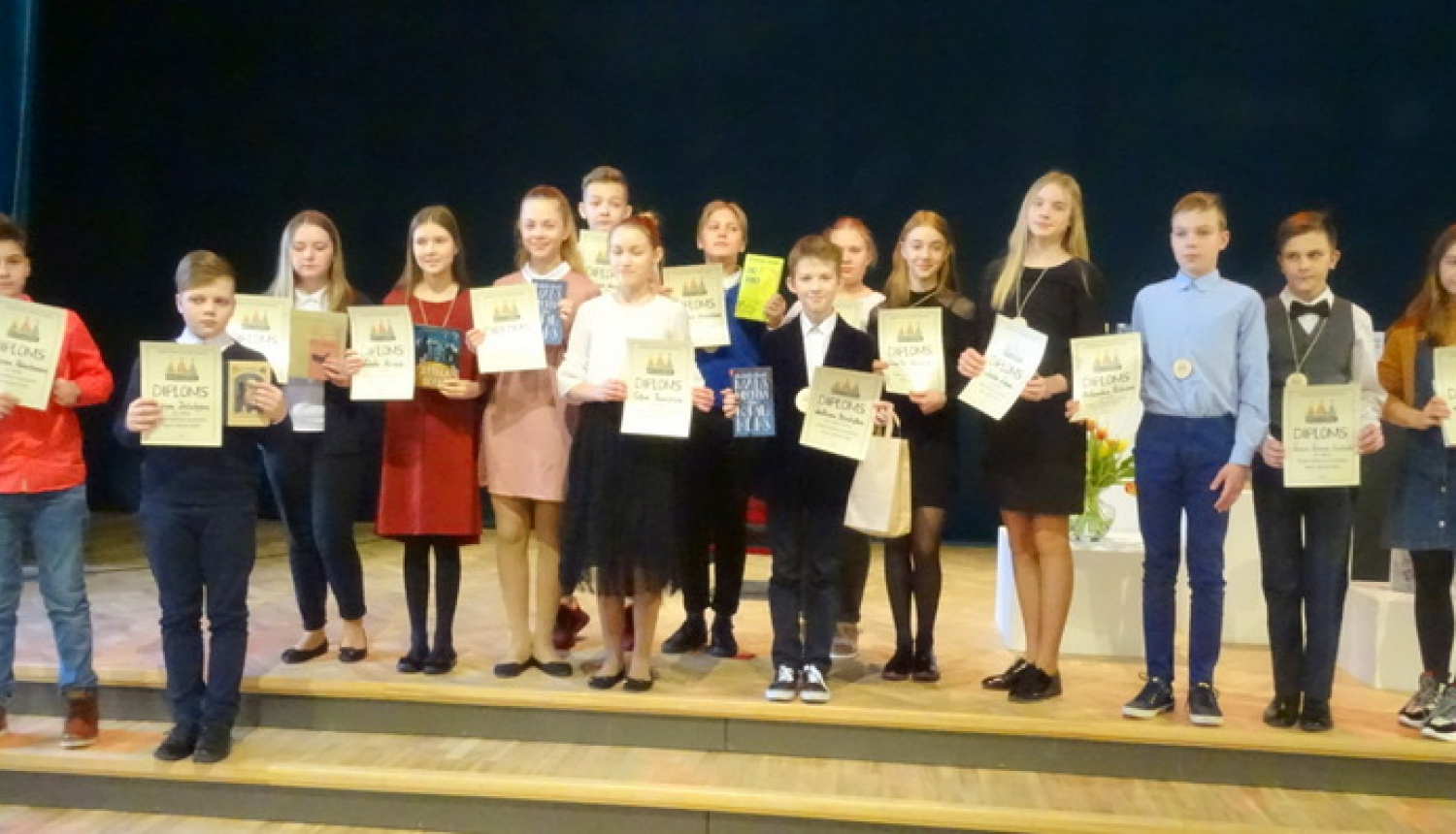 Noskaidroti Ogres reģiona Skaļās lasīšanas finālisti