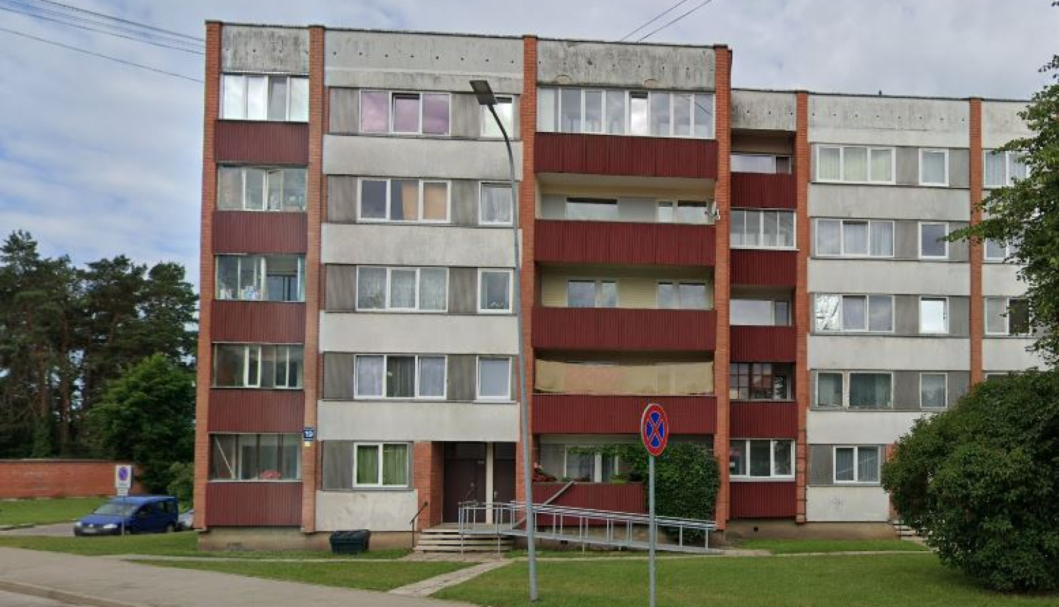 Ēka Ogrē, Skolas ielā 19