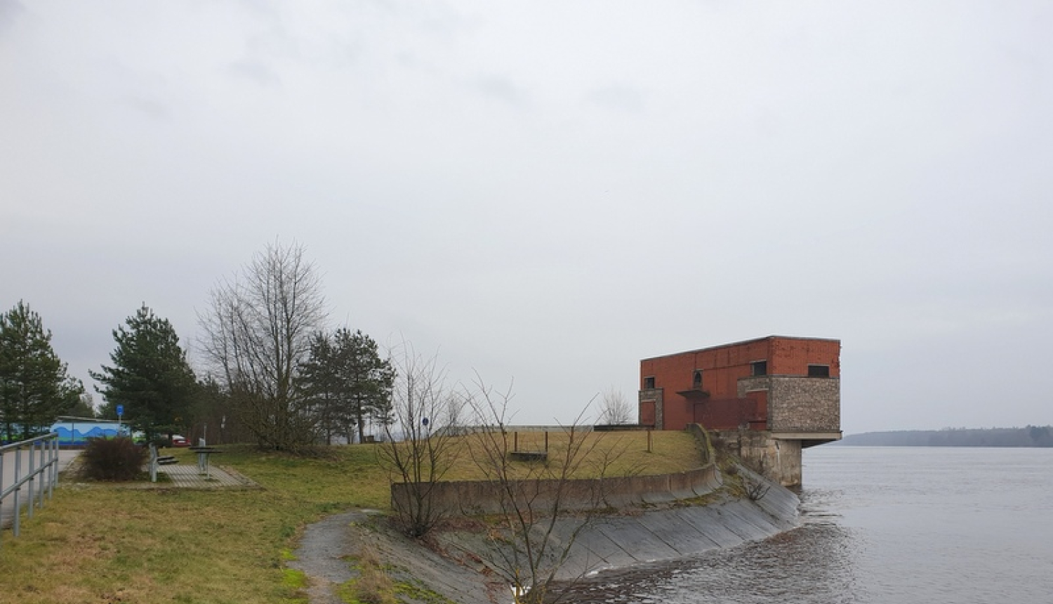 Pašvaldība turpina attīstīt ideju par laivu piestātnes izbūvi Ogrē