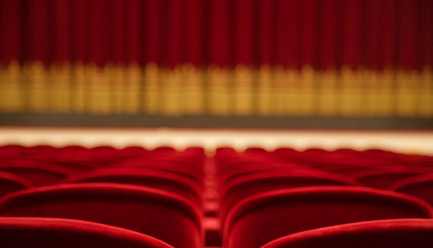 Sveiciens Starptautiskajā teātra dienā!