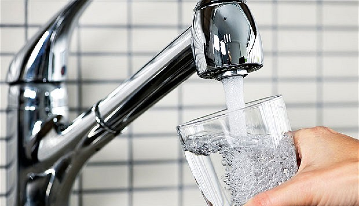 Pārskata komunālo pakalpojumu tarifus vairākos novada pagastos