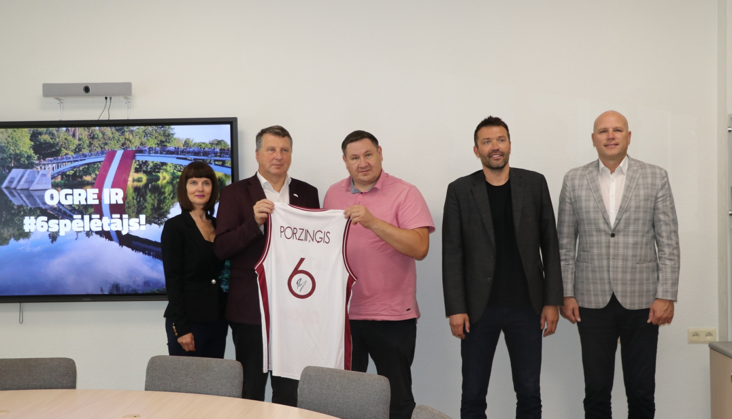 Ogres novada domes vadība tiekas ar LBS pārstāvjiem