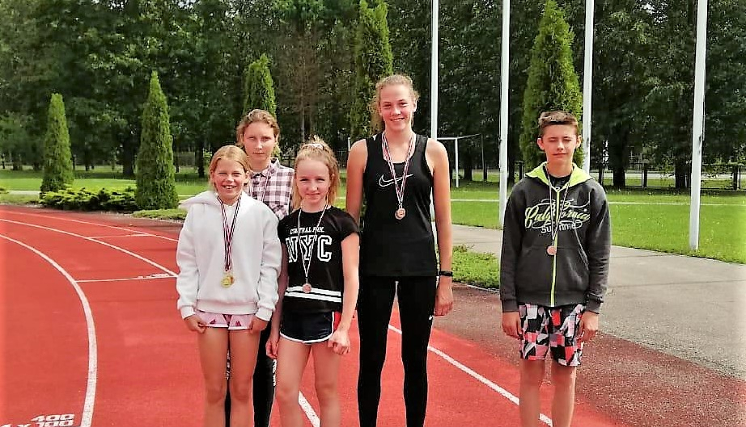 Jaunajiem vieglatlētiem deviņas medaļas Jēkabpilī