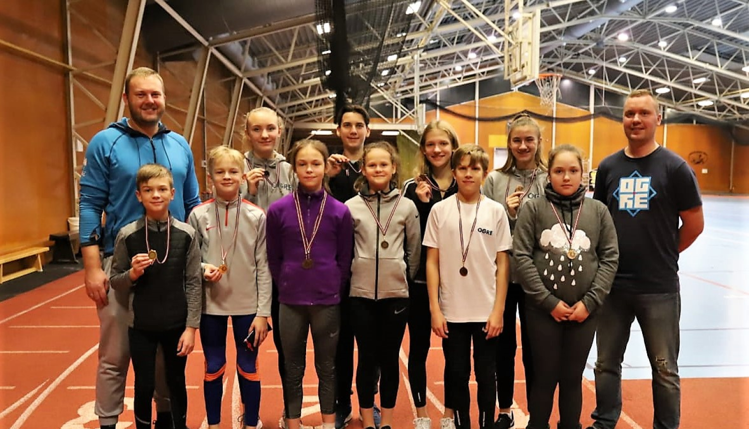 Ogres NSC jaunajiem vieglatlētiem 12 medaļas Limbažos