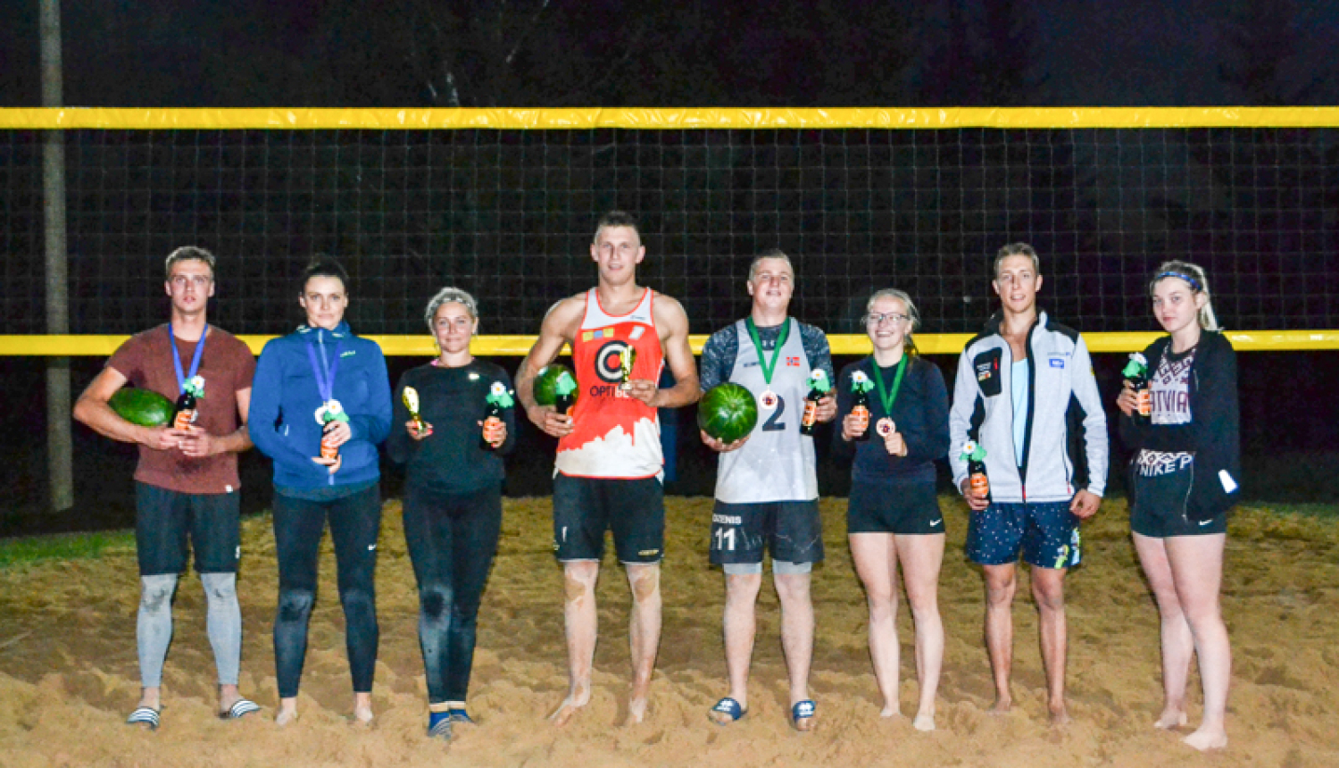 Madlienas nakts turnīrā cīnās 16 volejbolistu pāri