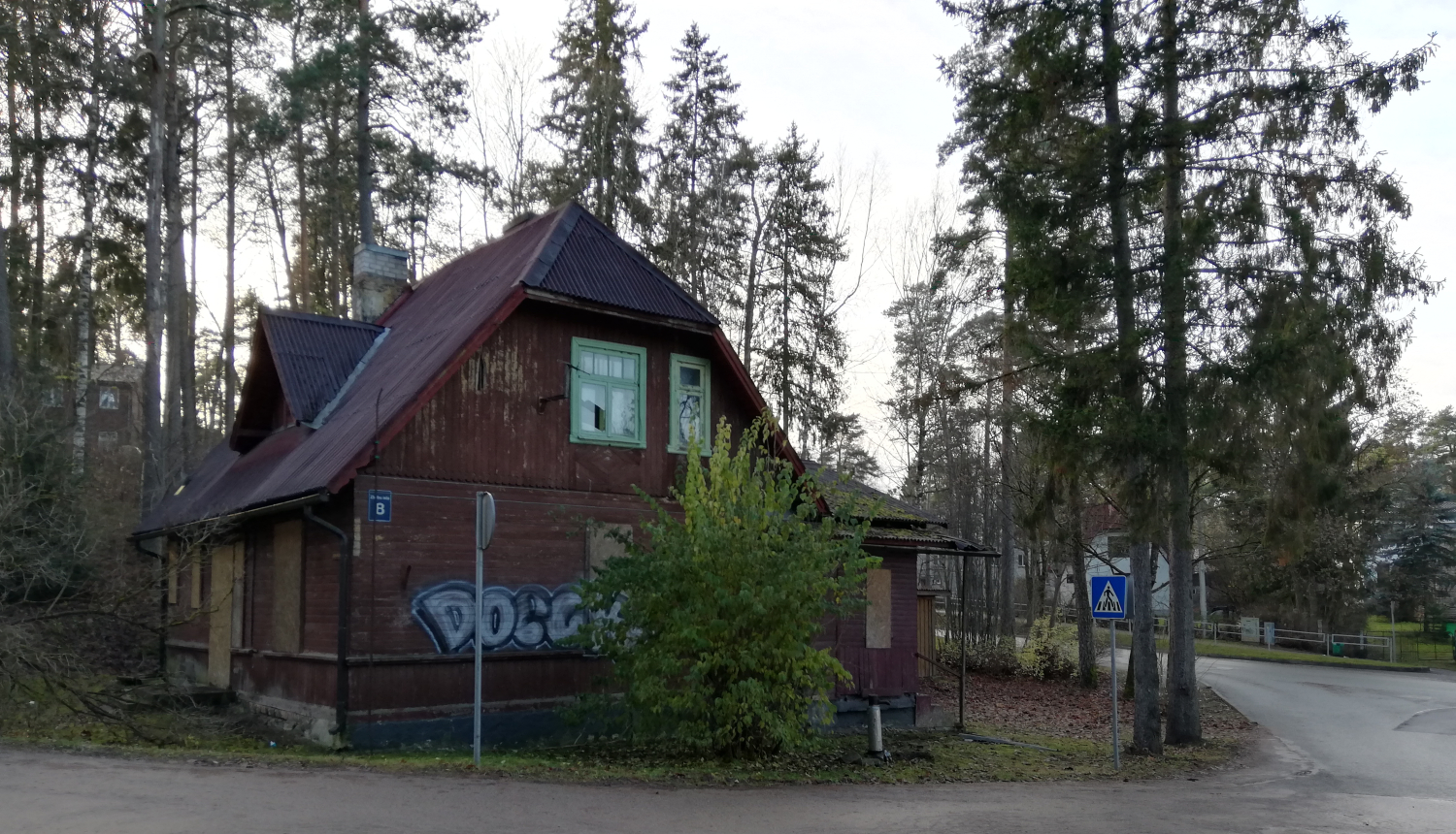 Gatavojas nojaukt ēku Zinību ielā 8, Ogrē