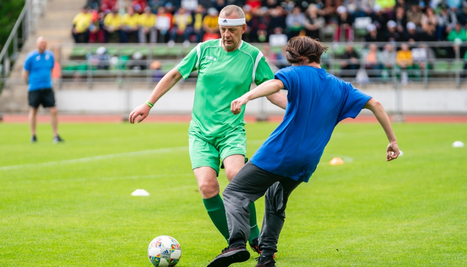 SENI CUP
