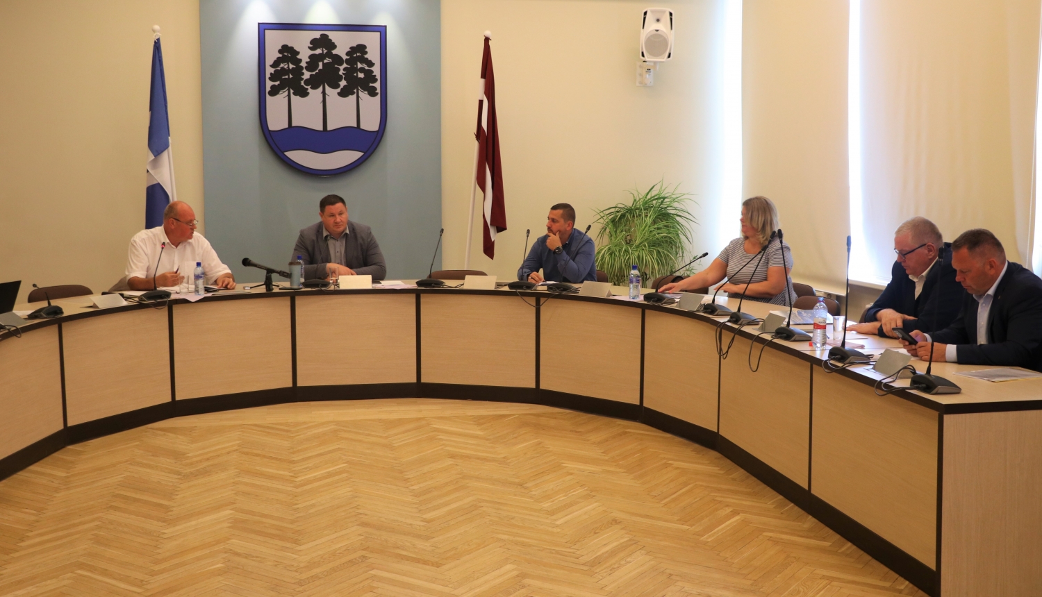 Domes priekšsēdētāji tiekas darba grupas sanāksmē par ATR ieviešanu