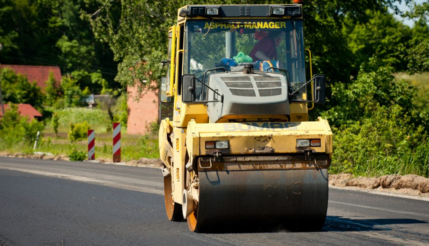  Atjaunos ceļa segumu no Rīgas apvedceļa līdz Tīnūžiem 