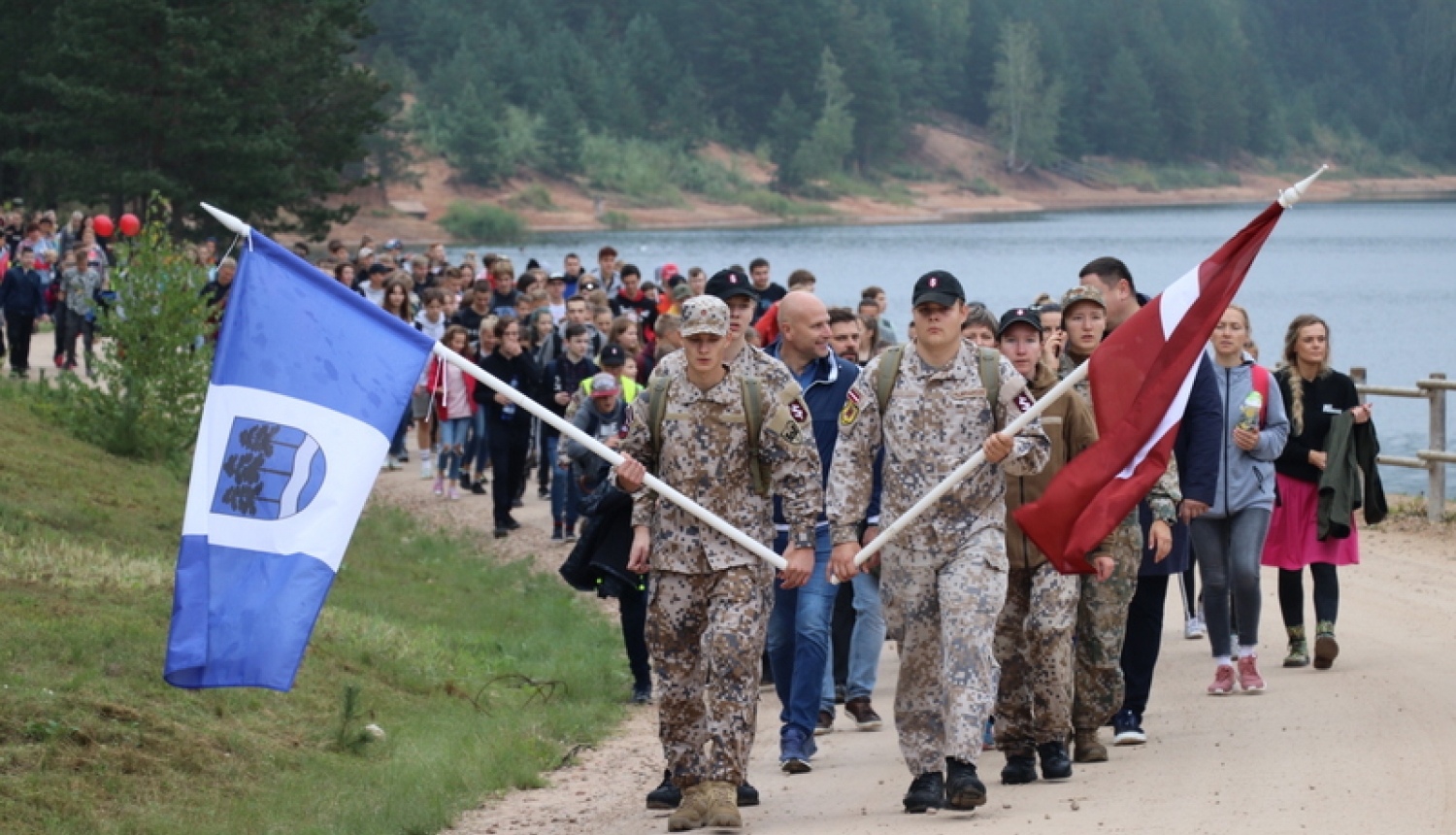 Militāri patriotiskās audzināšanas pārgājiens Zilajos kalnos