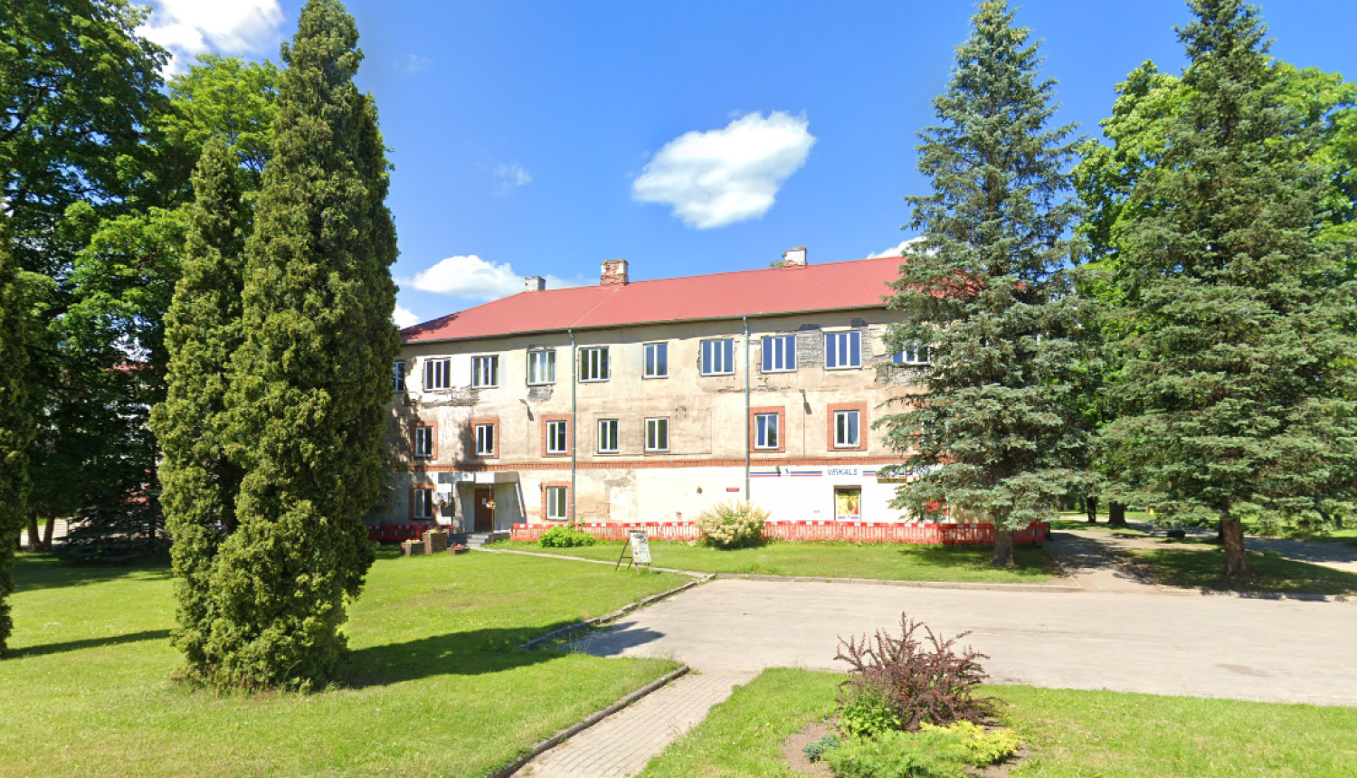 Paziņojums par īpašuma Vecavoti, Lēdmanē daļu rakstisku izsoli 