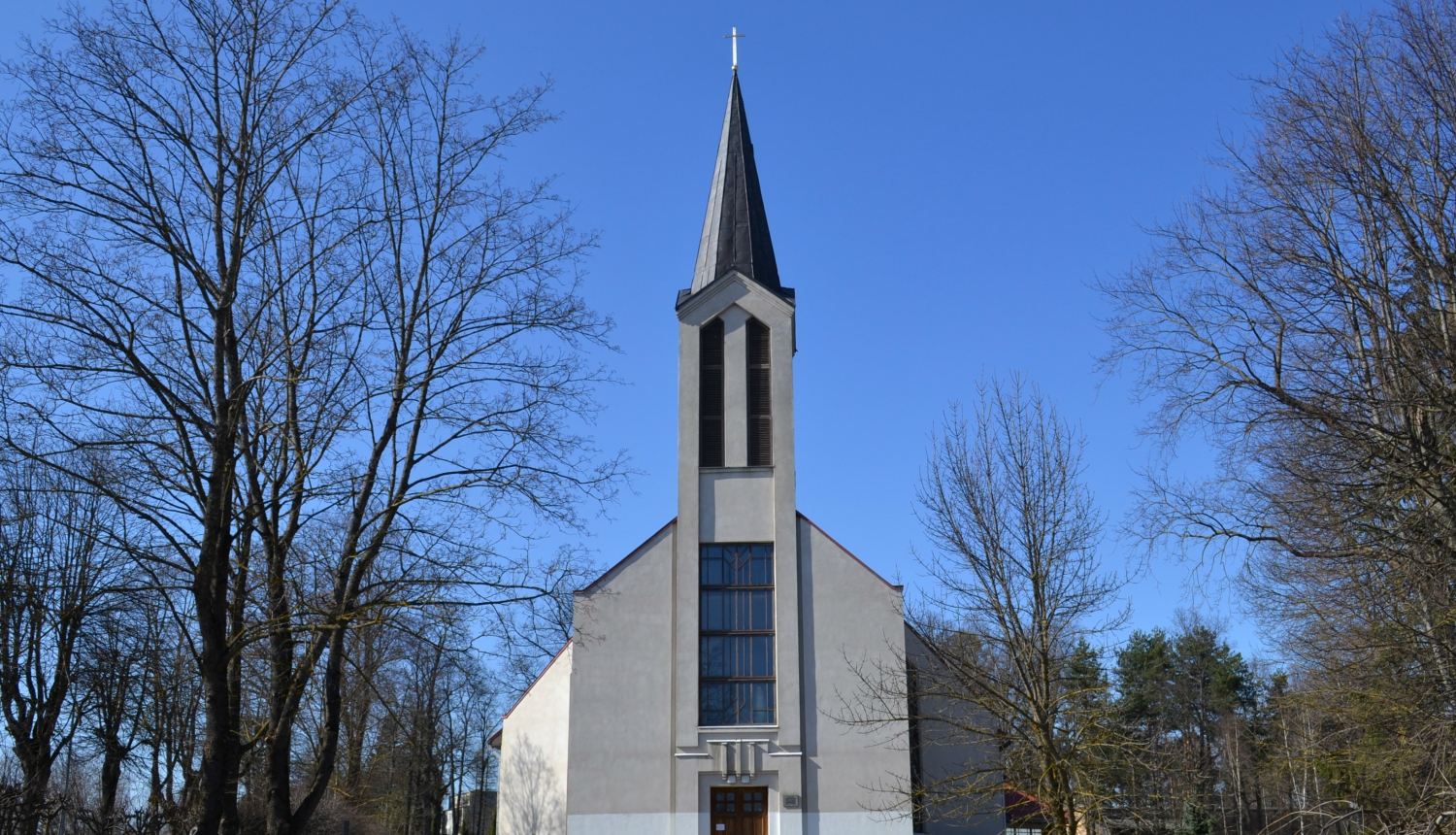 Lieldienu dievkalpojumi Ogres Svētā Meinarda katoļu baznīcā