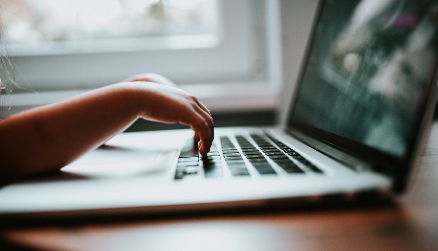 Piešķir finansējumu datortehnikas iegādei skolām