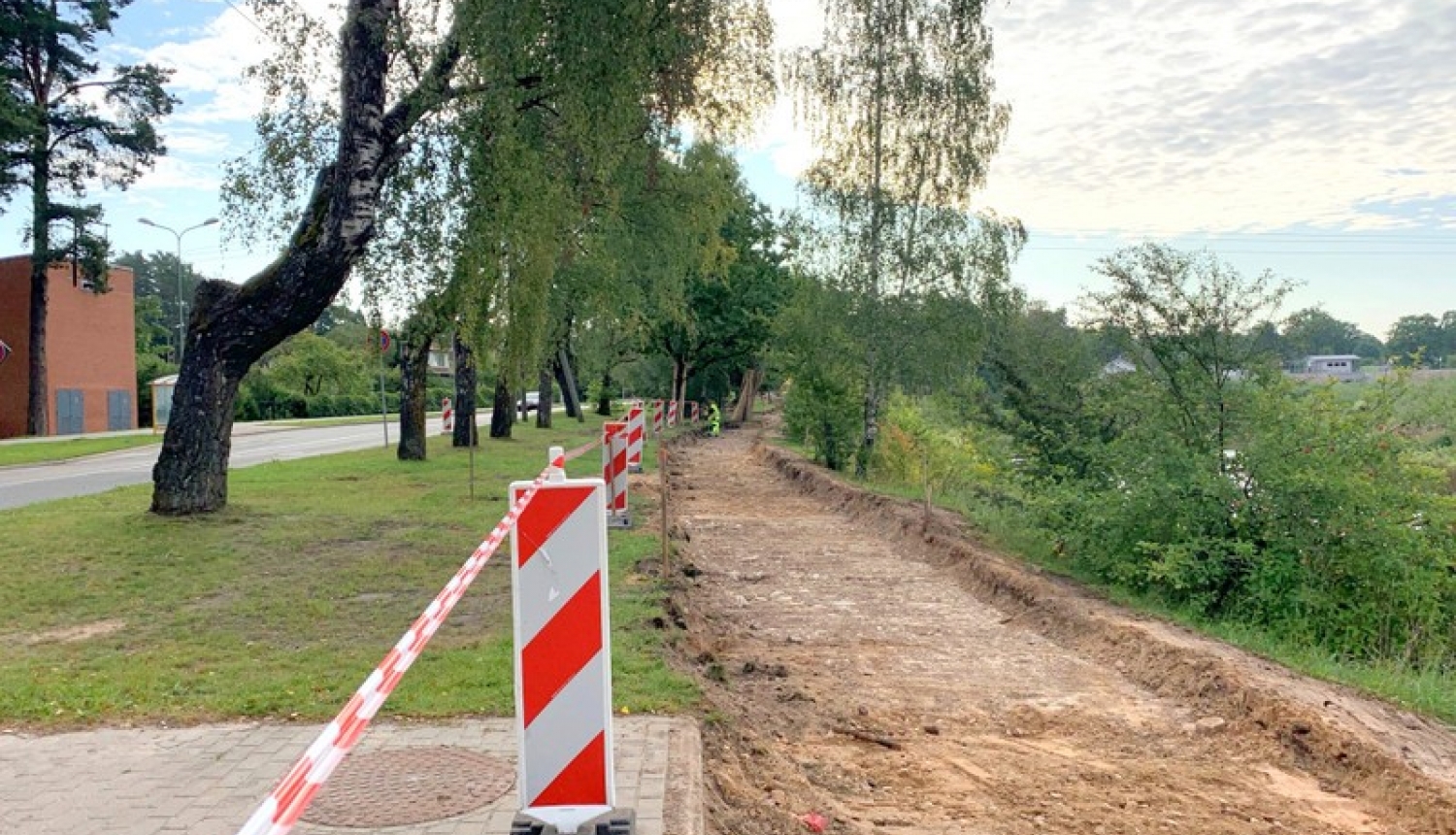 Turpinās pakāpeniska gājēju celiņu infrastruktūras sakārtošana