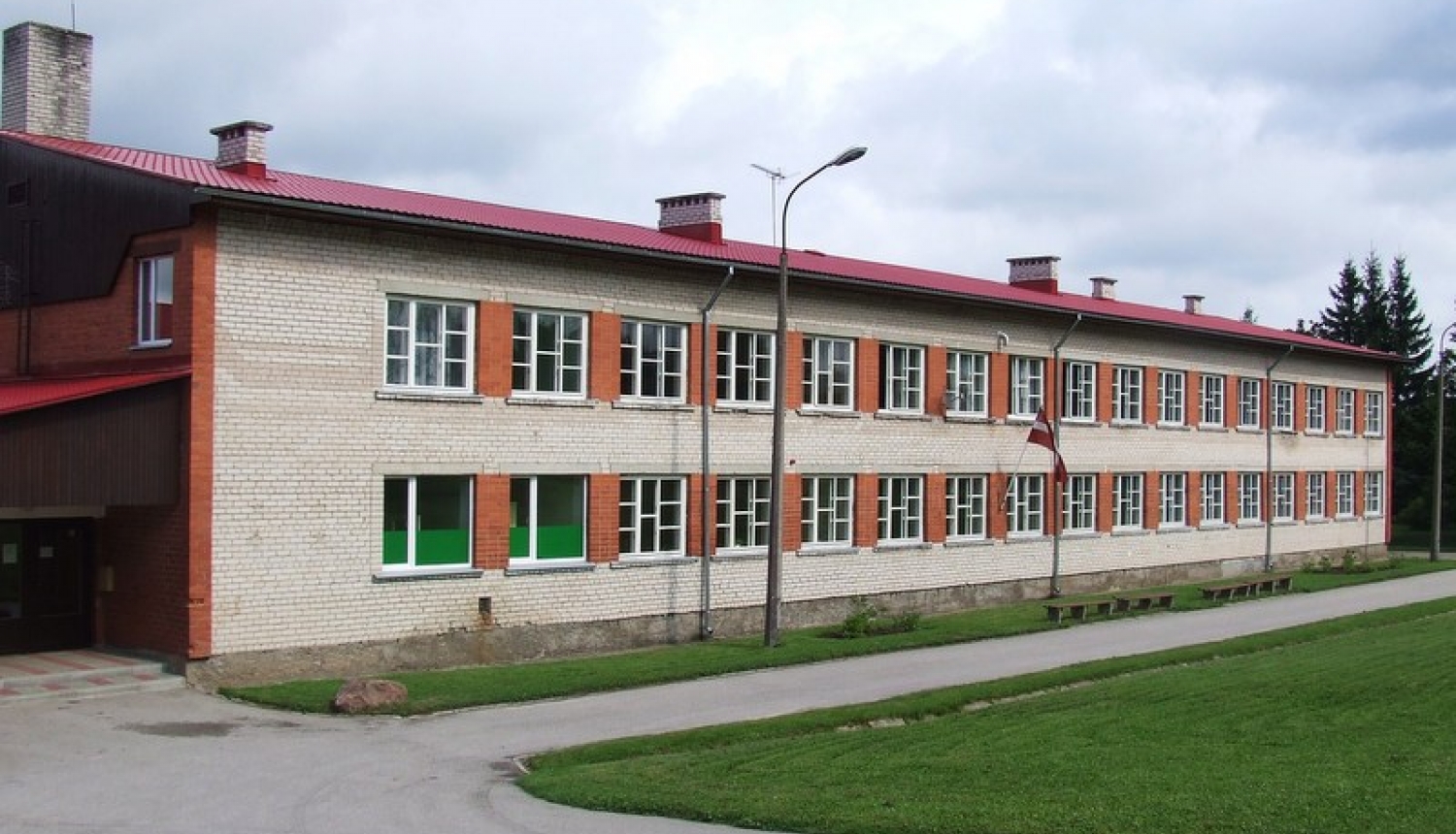 Ķeipenes pamatskola aicina darbā sporta skolotāju un latviešu valodas, literatūras skolotāju