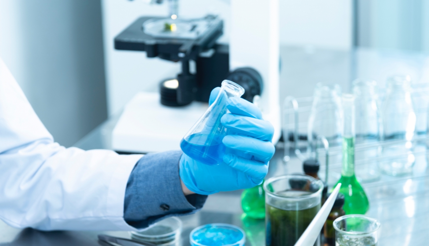 Izglītība. Ķīmijas laboratorija