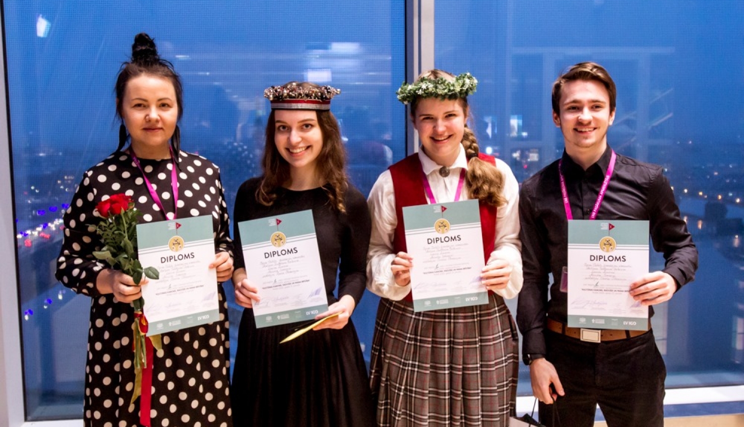 Ogres Valsts ģimnāzijas komanda uzvarējusi “Kultūras kanona” konkursā