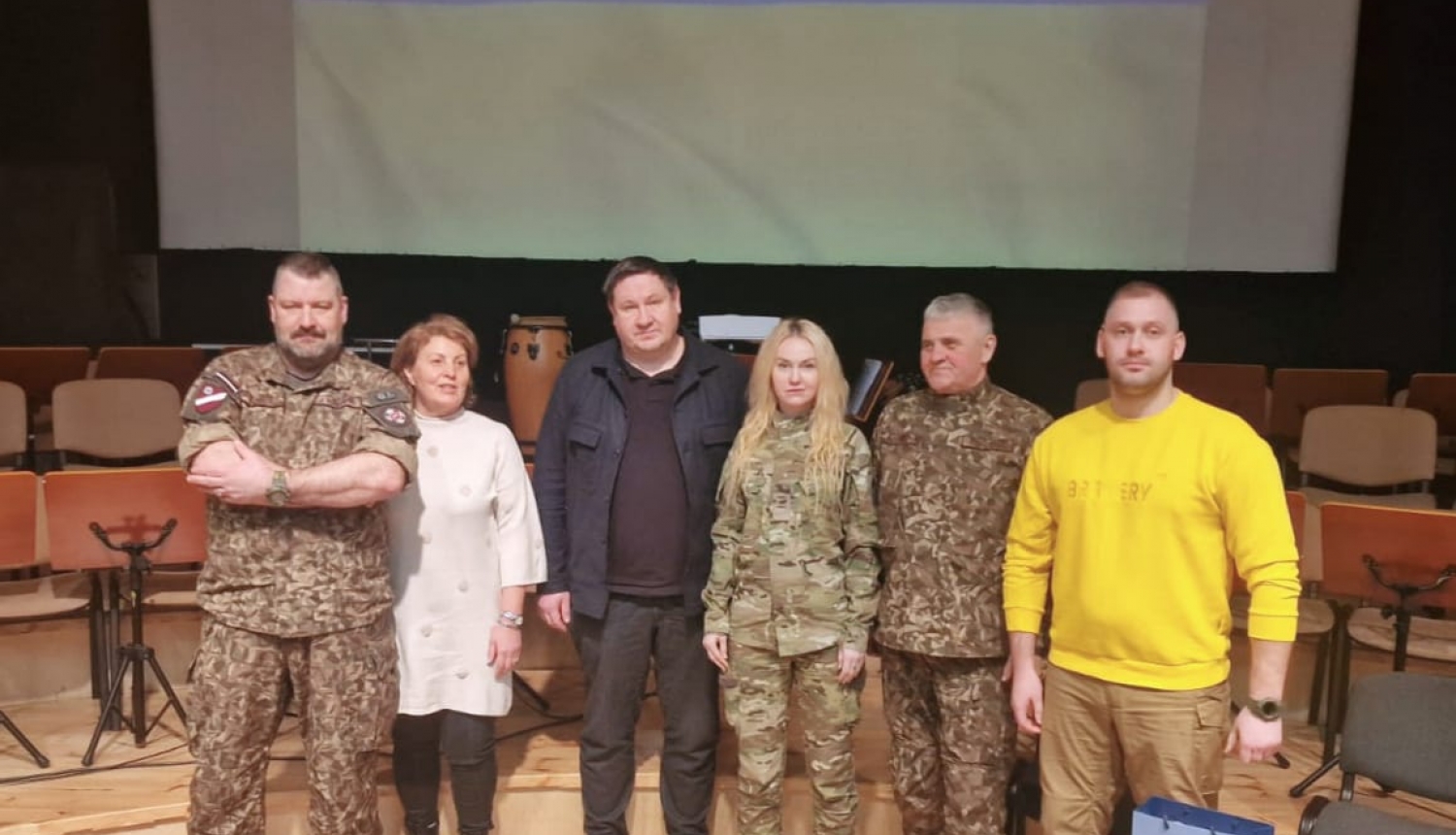 Egils Helmanis, Jānis SLiadiņš, Gerda, Alvis Lukšs tikšanās Madlienā par Ukrainā piedzīvoto 11.02.2024.