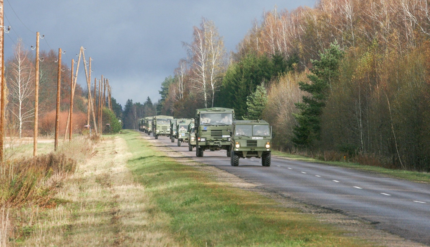 Brīvdienās pa Vidzemes autoceļiem pārvietosies militārais transports