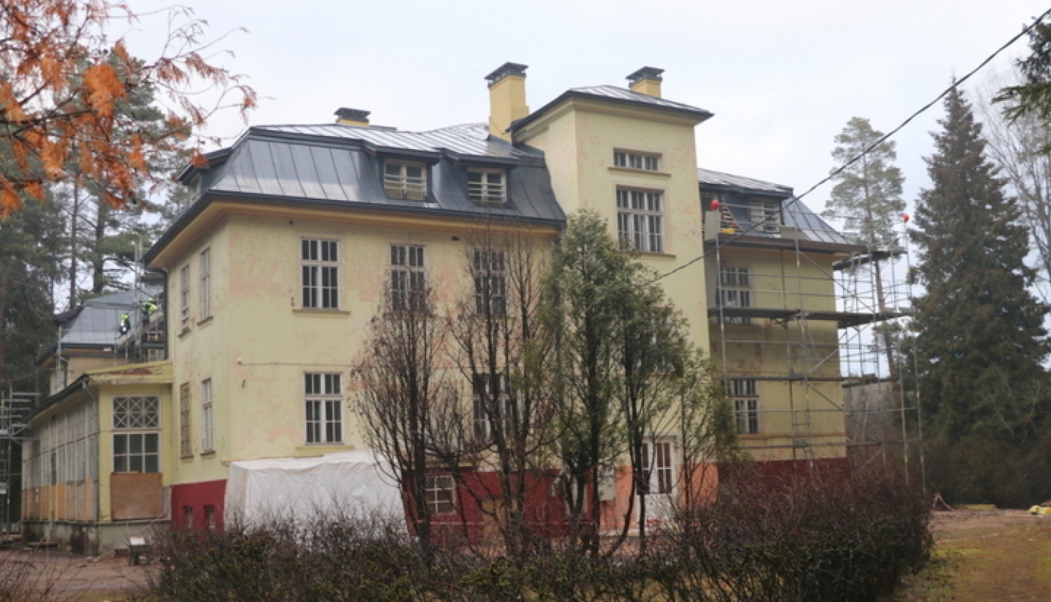 Bijušās sanatorijas “Ogre” ēkas atjaunošanas darbi tuvojas noslēgumam