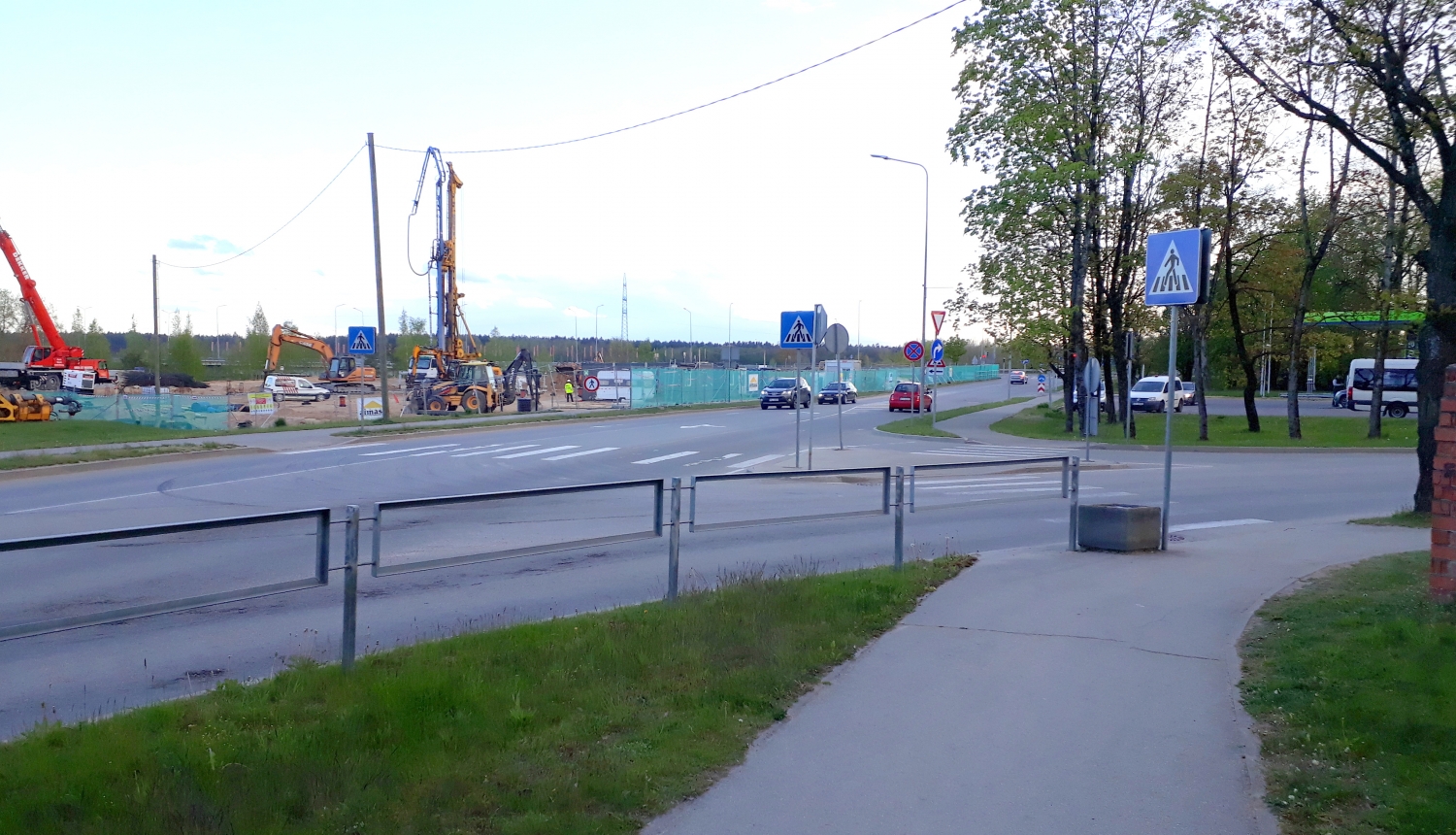Pašvaldība atbalsta rotācijas apļa izbūvi Rīgas ielas un Kalna prospekta krustojumā