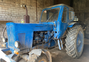 Kustamās mantas – transportlīdzekļa-traktora MTZ50L, VRN T8685LB – atsavināšanas izsole. Kopskats