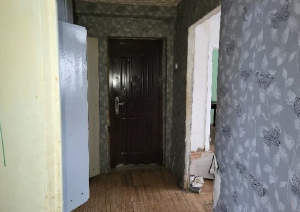 Nekustamā īpašuma Skolas ielā 11-4, Lauberē, atsavināšanas trešā izsole. Gaitenis.